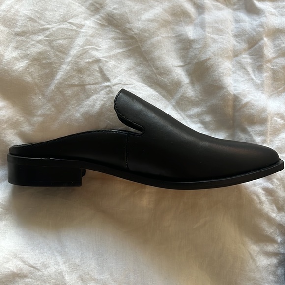Sam Edelman Black Leather Flats - Picture 2 of 4